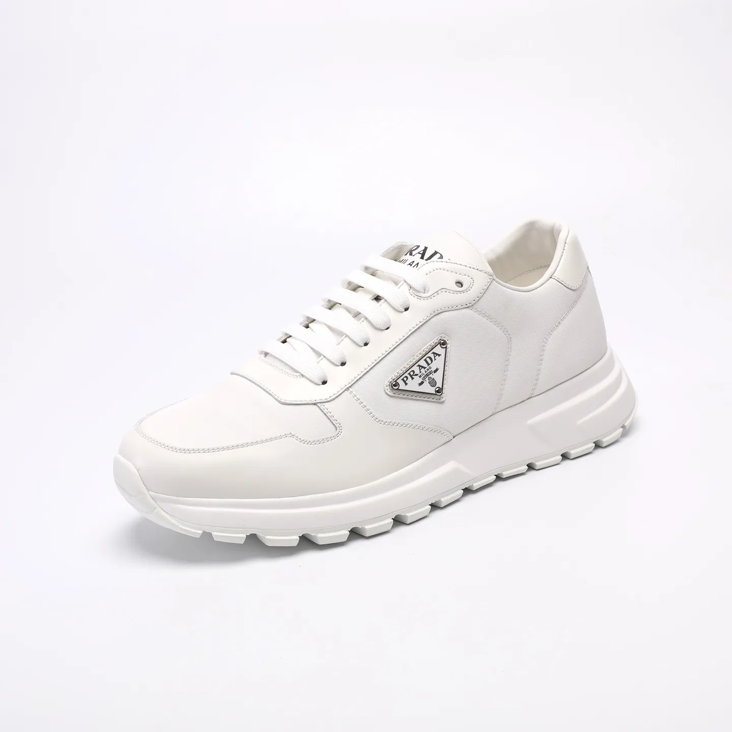 Batch 580 [PRADA] Men's shoes are popular in the counter, official website synchronization, high-quality shipments. Fabric: original cowhide with snakeskin. Lining: cowhide feet + cowhide lining. Outsole: original TPU + foam. Size: 38-46
